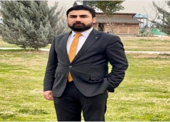 پارێزەرێك بەرچاوڕوونی دەداتە ئافرەتان