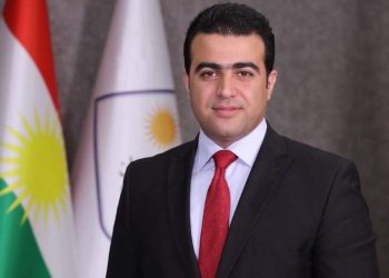 بێ بەرامبەر فۆڕمی زانكۆلاین بۆ قوتابیان پڕ دەكەنەوە