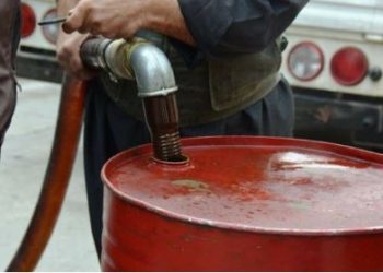 وەرزی سەرما خواستی لەسەر نەوتی سپی ماڵان زیاد کردووە