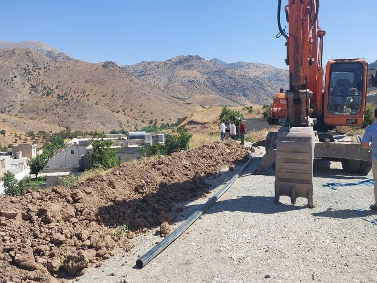 تۆڕی ئاوی چەند گەڕەكێكی قەزای چۆمان درێژ دەكرێتەوە