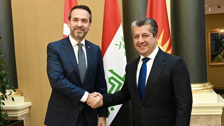 سەرۆکوەزیران مەسرور بارزانی: لەگەڵ وەزیری وزەی تورکیا باسمان لە دەستپێکردنەوەی هەناردەکردنی نەوتی هەرێمی کوردستان کرد