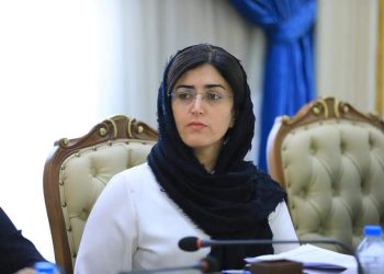 خەدیجە عومەر: عێراق پاشگەزبووەتەوە لە بنەماكانی دیموكراسی و فیدراڵیزم و بەرەو تاكڕەوی هەنگاو دەنێت