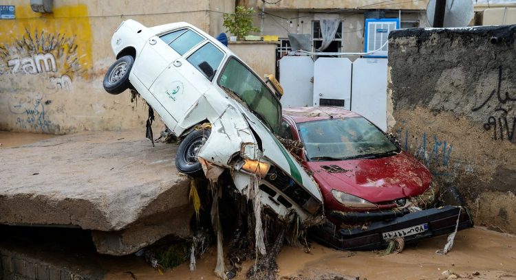 ديمهنى پاشماوهى يهكێك له لافاوهكانى رابردووى ئێران