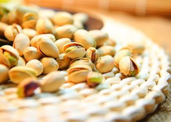 توێژینەوەیه‌ك: فستق بەهێزی چاوەکانت دەپارێزێت