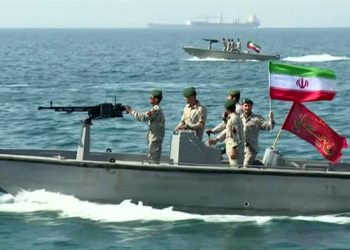ئێران دەستى بەسەر دوو کەشتیدا گرت