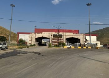 هاتوچۆی گەشتیاری و بازرگانی لە دەروازەی نێودەوڵەتی حاجی ئۆمەران نەوەستاوە