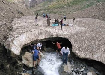 بەهۆی بەرزبوونەوەی پلەكانی گەرما تونێلە بەفرینەكانی پڕژەی باڵەكایەتی دەتوێنەوە