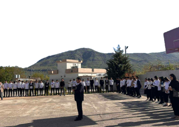 یەكپۆشی‮ ‬لە جلوبەرگی‮ ‬قوتابخانەكان، ‬جیاكاری‮ ‬لە نێوان قوتابییان نەهێشت