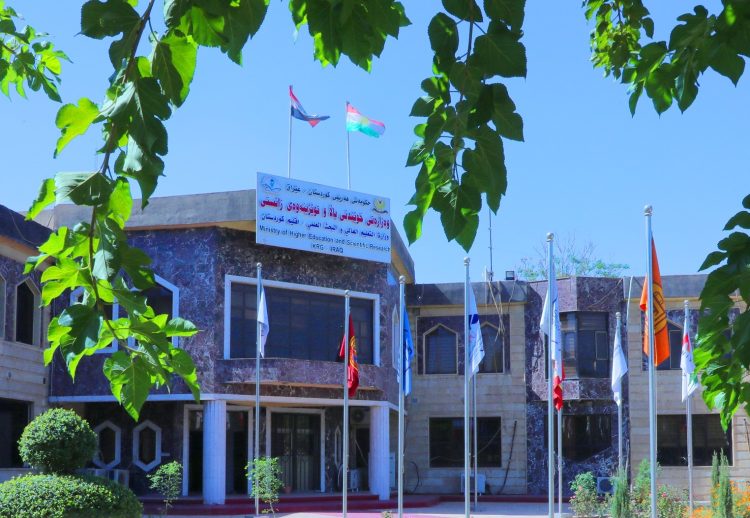 وەزارەتی خوێندی باڵا ئەو كارە بۆ دەرچووانی بەشە پزیشكی و تەندروستیەكان كان دەكات