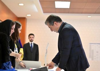 سەرۆكی حكوومەت لە یەكێك لە بنكەكان دەنگی داو پەیامێكی بڵاوكردەوە