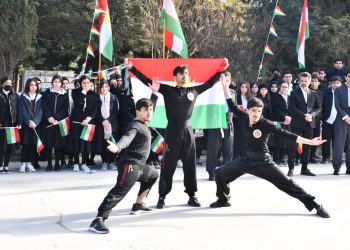 لەسەرجەم ناوەندەكانی خوێندنی ئیدارەی سۆران ڕۆژی ئاڵا بەرز ڕادەگیرێت