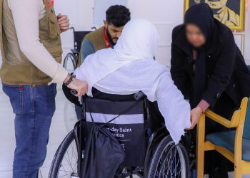 دەزگای خێرخوازی بارزانی كورسیی جووڵاو بۆ خاوەن پێداویستییانی تایبەت دابین دەكات