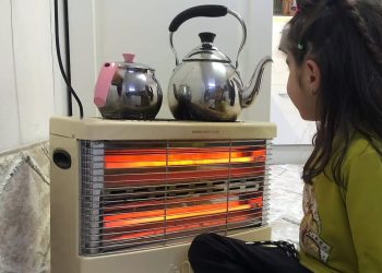 كارەبای 24 كاتژمێری خواستی هاووڵاتییانی لەسەر كڕینی نەوت كەمكردووە