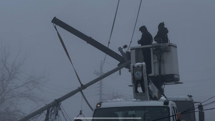 لە مێرگەسۆر بەفر زیانێكی زۆری بە تۆڕەكانی كارەبا گەیاندووە