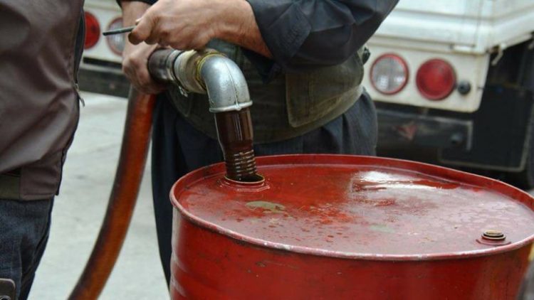 ئەمڕۆ لە ئیدارەی سۆران دەست بە دابەشكردنی نەوت دەكرێت