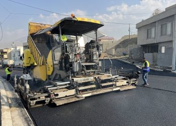 زاری كرمانجی بەدواداچوون بۆ كاتی دەستپێكردنەوەی پڕۆژە خزمەتگوزارییەكان دەكات