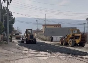 قۆرت و چاڵەكانی شەقامەكانی قەزای خەلیفان قیڕتاو و كۆنكرێت دەكرێنەوە