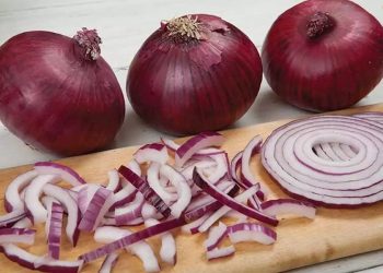 كێن ئەو كەسانەی نابێت پیاز بخۆن؟