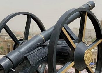 مێژووی تۆپی بەربانگ