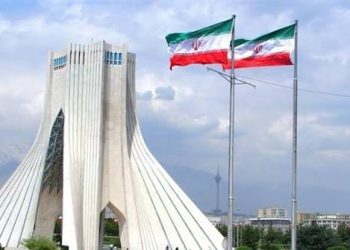 ئێران هاووڵاتیانى ئیمارات ئاگادار دەکاتەوە