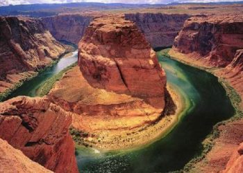 Grand canyon یەکێک لە حەوت شوێنە‎ سەرسوڕهێنەرەکان ‎