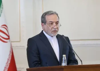 ئێران : ڕۆژئاواییەكان مافی ئەوەیان نییە
