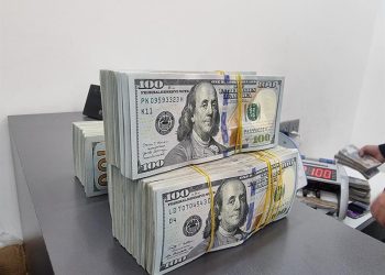 نرخی دۆلار دادەبەزێت