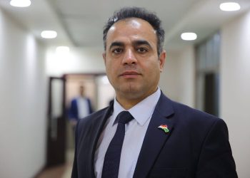 بۆچی ڕقیان لە کاراکردنەوەی پەرلەمان وپێکهێنانی حکوومەتی نوێیە و بۆ کێ ؟