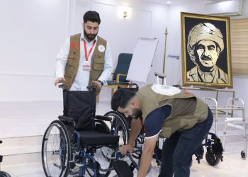 دەزگای خێرخوازی بارزانی كورسیی جووڵاو بۆ خاوەن پێداویستییانی تایبەت دابین دەكات