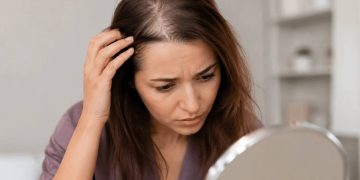 هۆکار چییە قژ لە وەرزی هاویندا زیاتر دەوەرێت