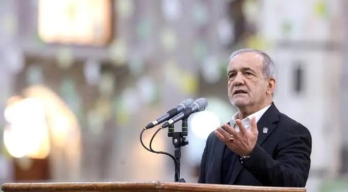 پزێشكیان : کاتێ بە دیالۆگ مافەکانمان بەدەست بێن، بۆچی بیر لە جەنگ بكەینەوە