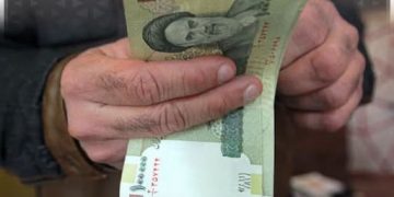 ئێران پارەی مووچەی نییە