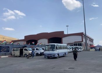 هاووڵاتییان دەتوانن بە ئۆتۆمبێلەکانی خۆیان بچنە ئێران