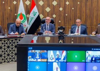 وەزیری نەوتی عێراق: کێشەی کەمیی بەنزین چارەسەر دەکرێت