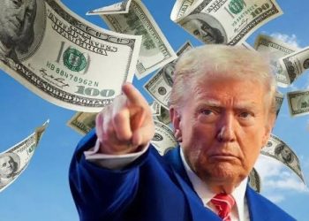 ترەمپ پارە بەسەر هاووڵاتییان دابەش دەكات