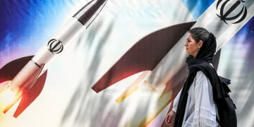 سوپای پاسدار : دوژمنان بزانن ئامادەی وەڵامدانەوەی هەڕەشەكانین