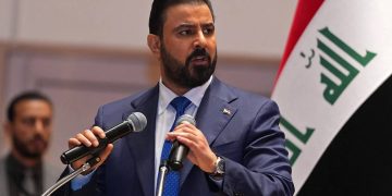 زەیدی بێڕێزیكردن بە ئاڵای ئەمەریكا لەلایەن حەشدی شەعبییەوە سەركۆنە كرد